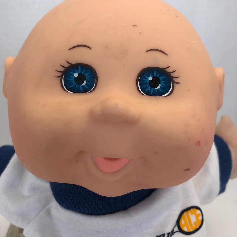 Cabbage patch boy doll - Picture 2 of 4